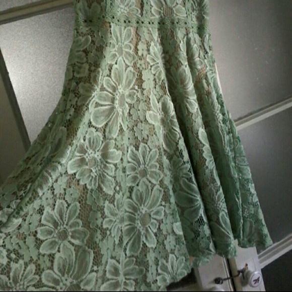 Lace Sage/Minty Green Dress EUC - Picture 4 of 9